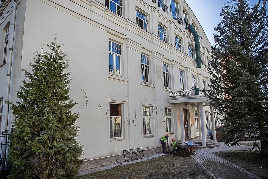 По Народной программе Единой России в Звенигороде обновляют здание детской школы искусств имени С.И. Танеева